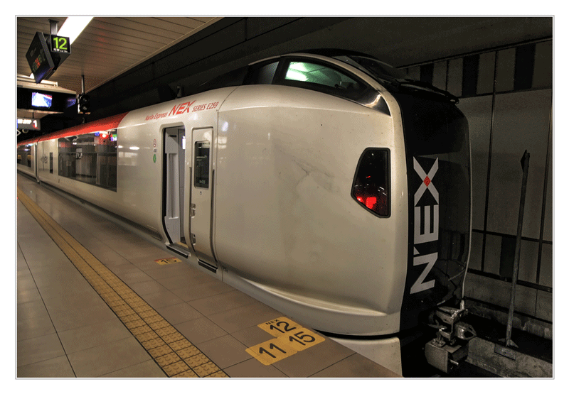 metro / shuttle bus / ordinary bus / shared taxis