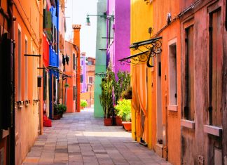Top Tips For Travel To Italy Colorful street in Burano, near Venice, Italy