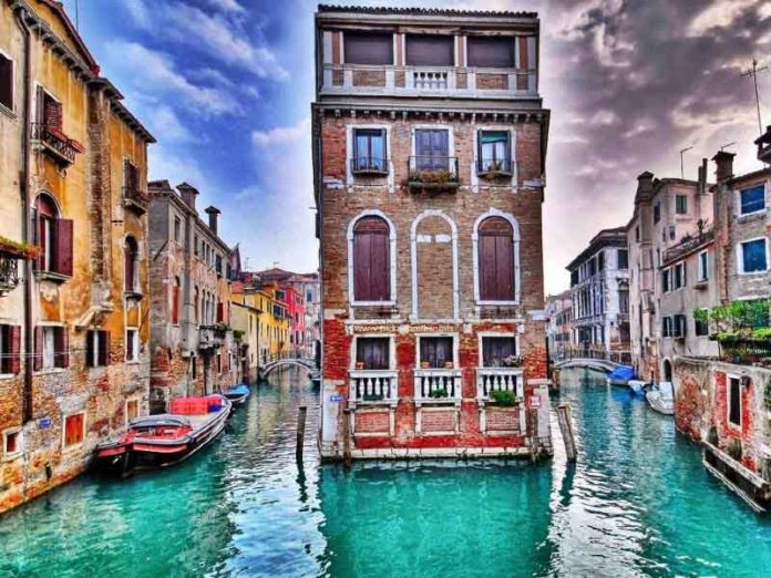 Top 8 Travel Tips For Venice