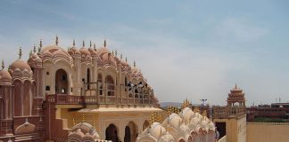 Travel Guide For Travel To Delhi