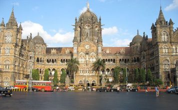 Travel To Mumbai With Travel Guide